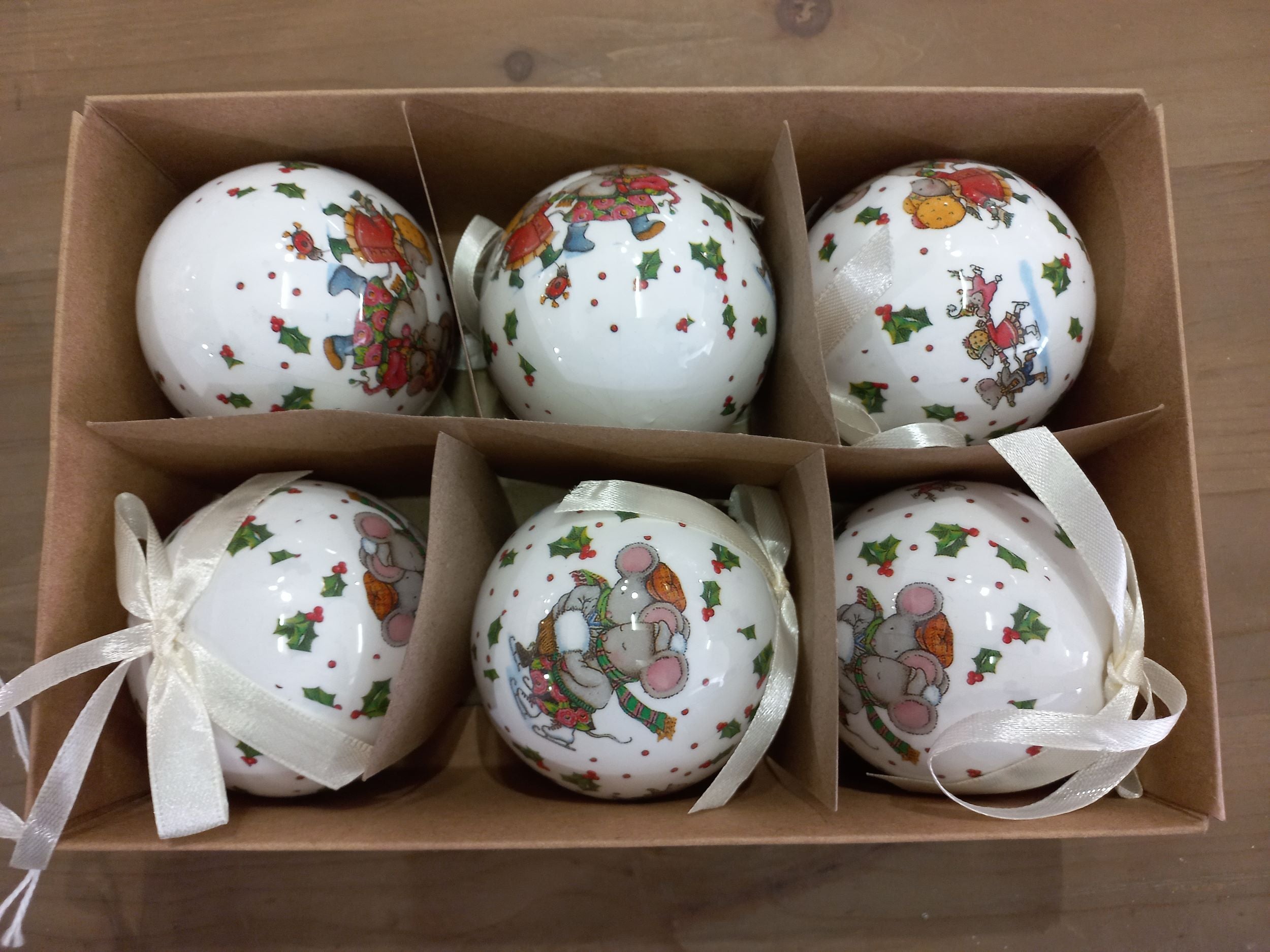 BX/6 MICE PAPER BALLS