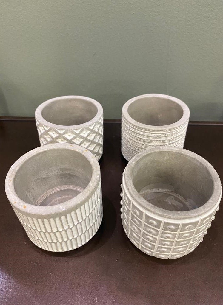 S/4 SMALL ASSORTED POTS
