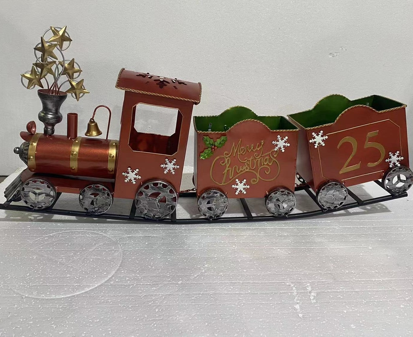 RED GOLD METAL TRAIN