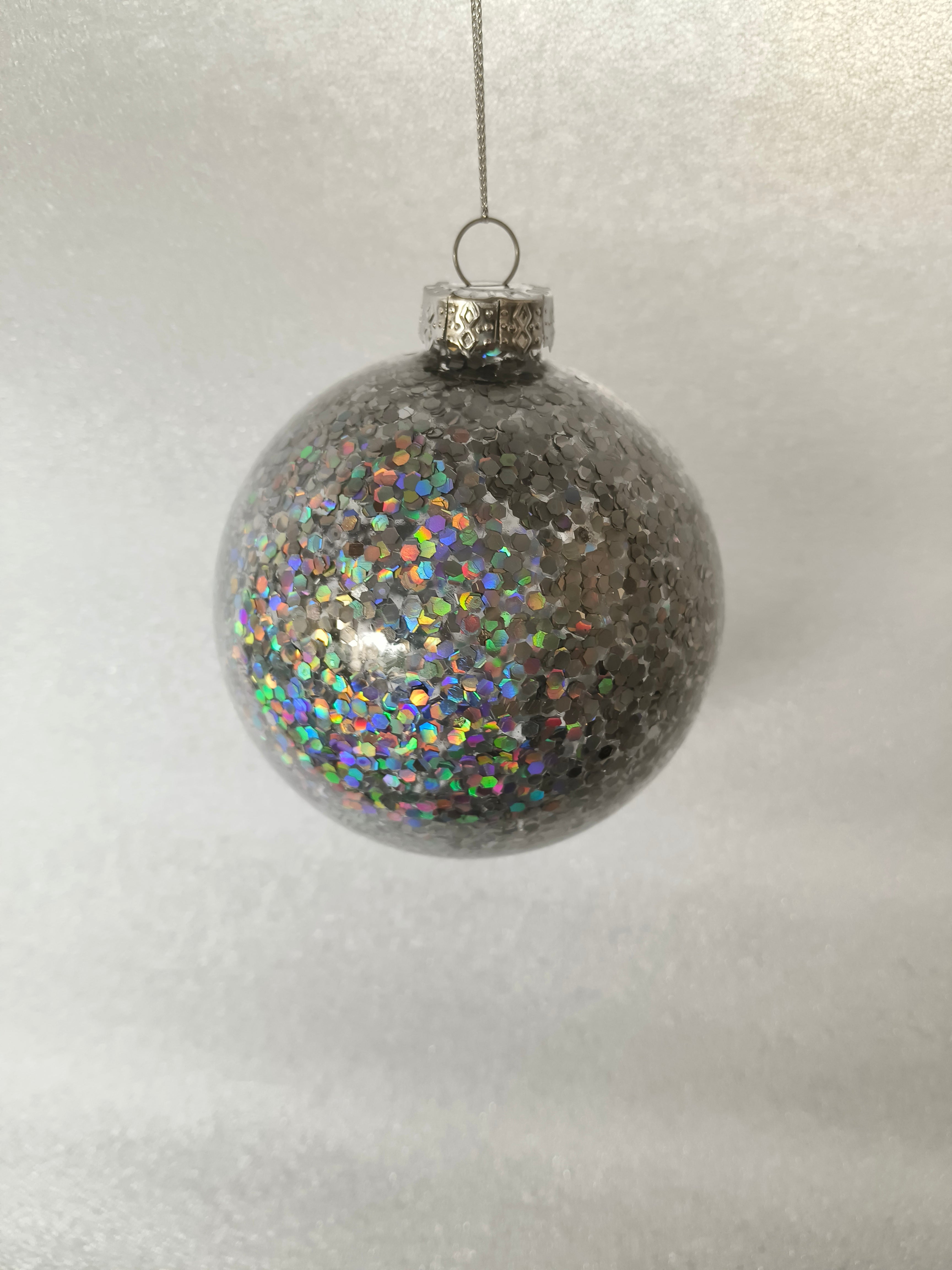 S/2 LARGE SILVER GLITTER GLASS BALLS 10CM