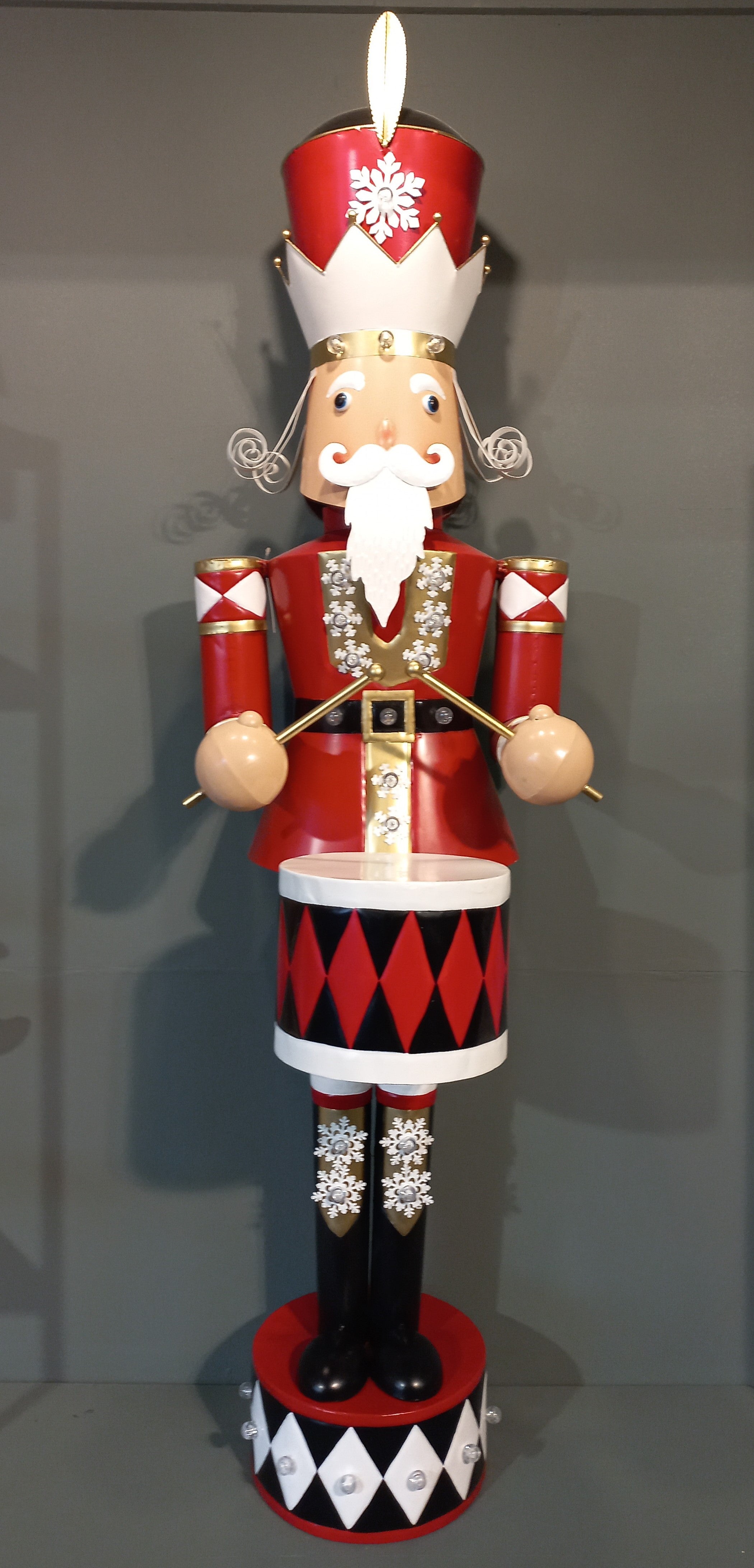 NUTCRACKER W DRUM